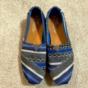 TOMS blue and grey patterned.Size US 8.5. Lightly worn